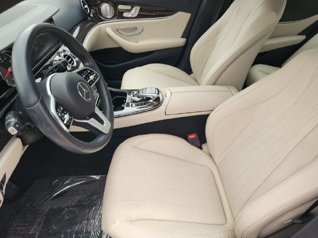 Used 2019 Mercedes-Benz E 300 image 4