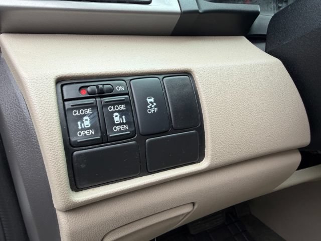 Used 2016 Honda Odyssey SE image 19