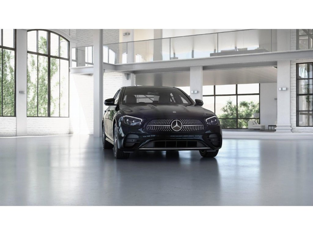 Used 2023 Mercedes-Benz E 350 4MATIC Sedan image 9