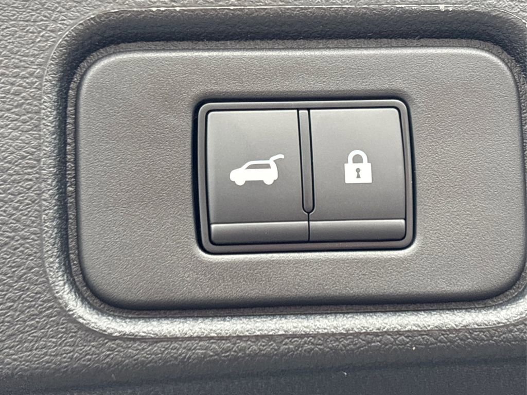 New 2025 Nissan Pathfinder SL image 13