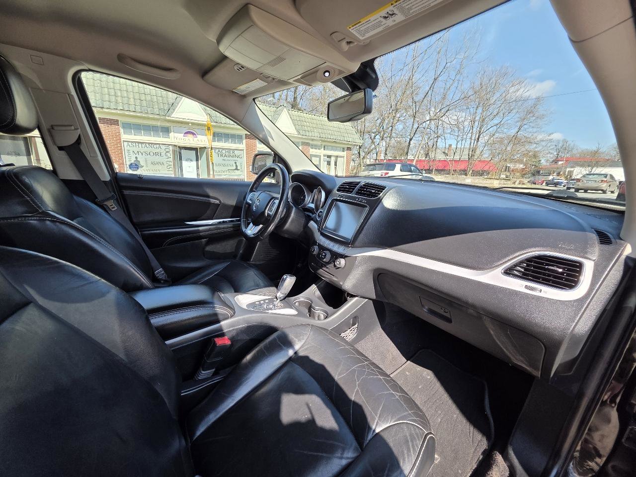 Used 2015 Dodge Journey SXT w/ Flexible Seating Group image 35