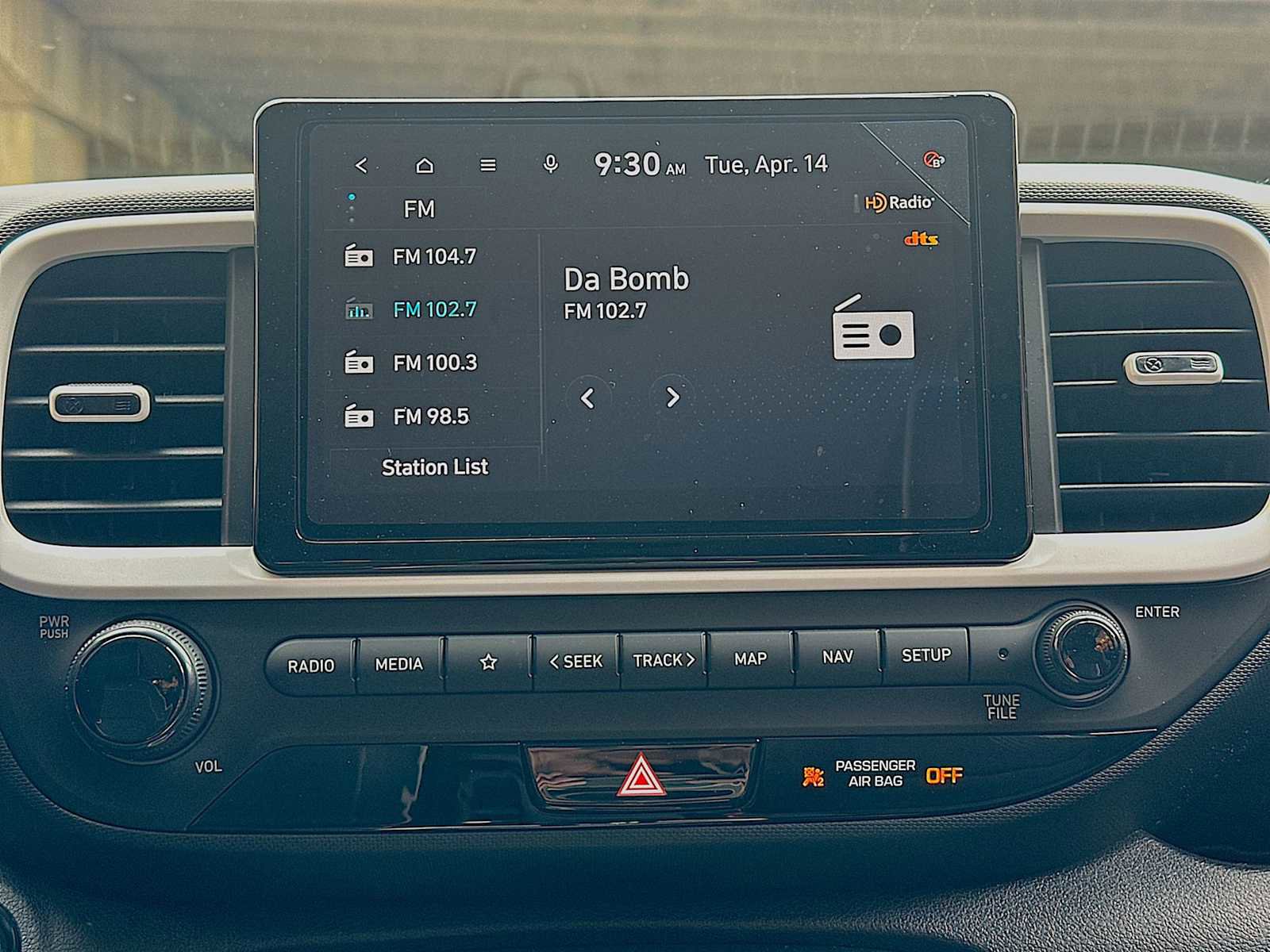 Used 2024 Hyundai Venue Limited image 4