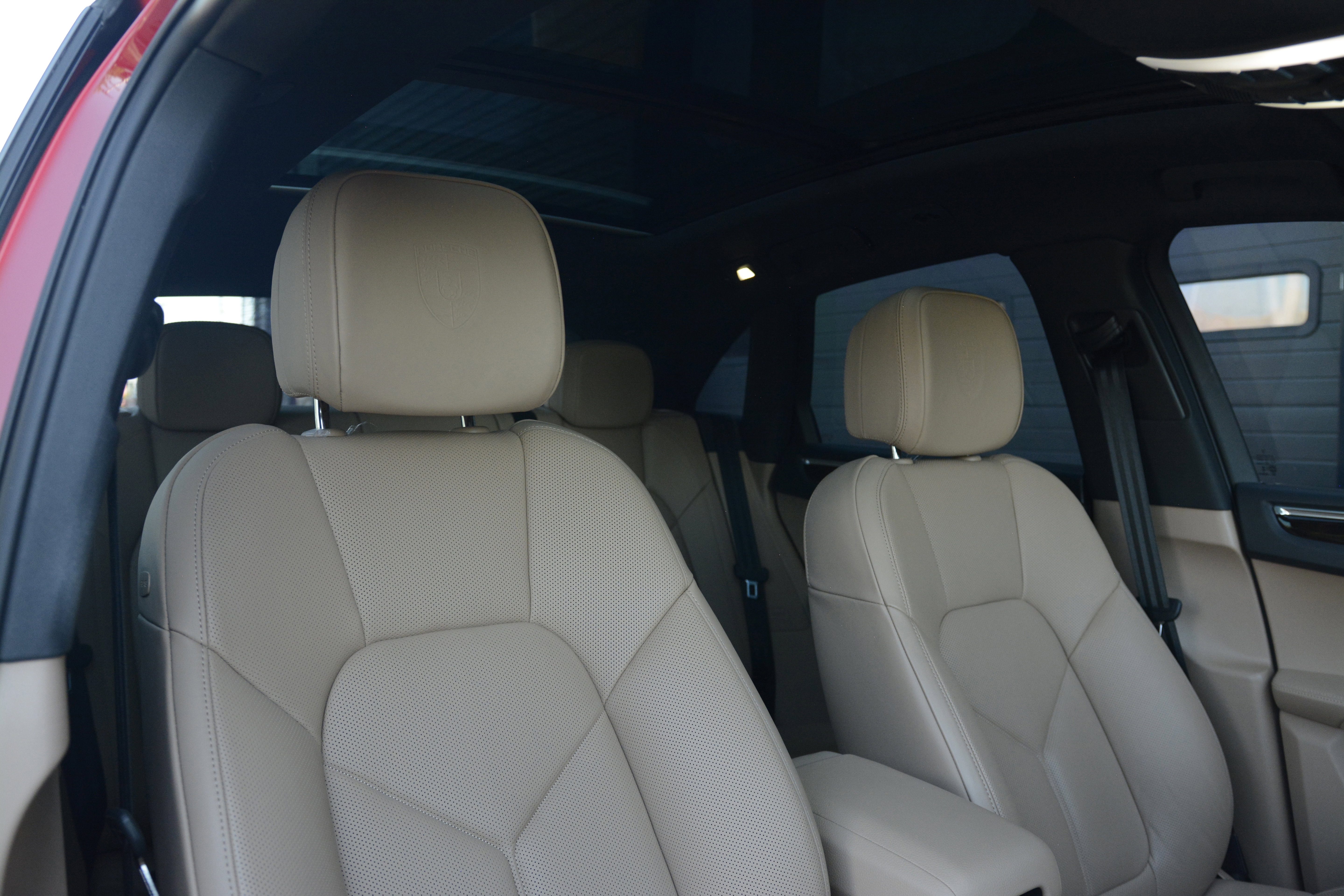 Used 2026 Porsche Macan AWD/4WD image 27