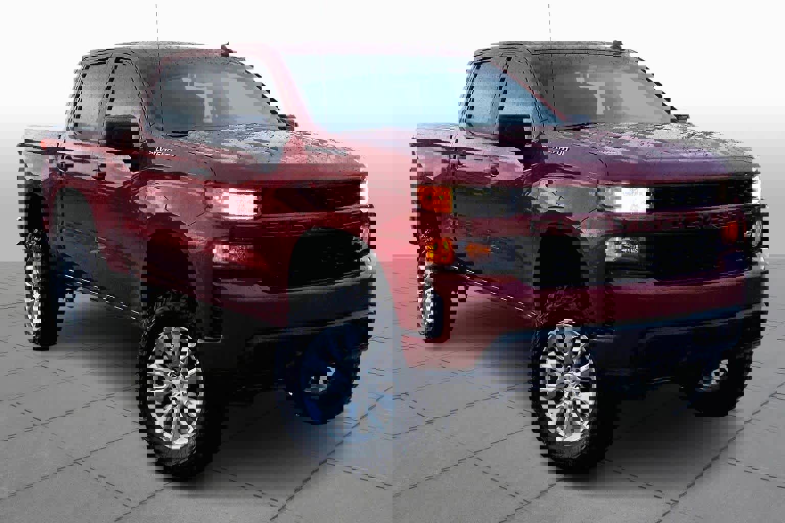 Used 2021 Chevrolet Silverado 1500 Custom image 3