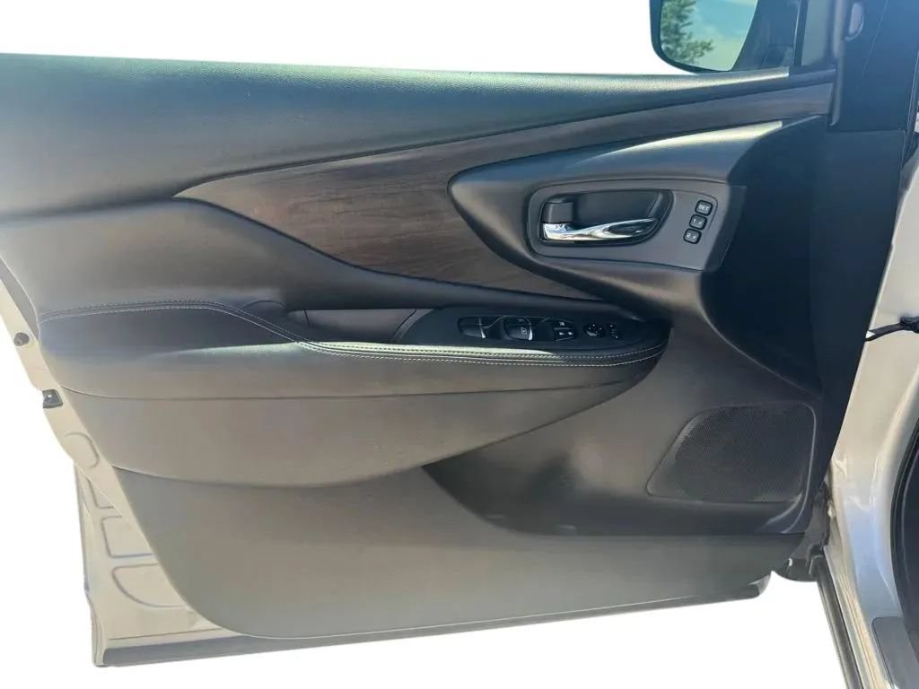 Used 2023 Nissan Murano Platinum w/ Cargo Package FWD image 12