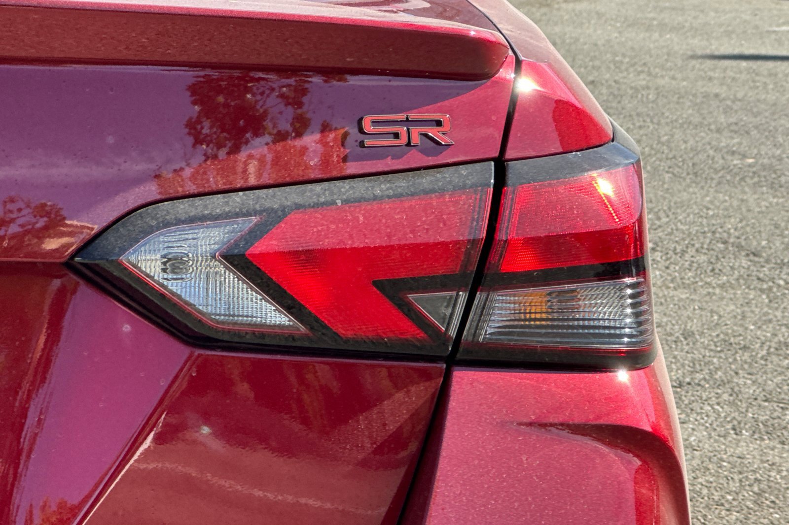 Used 2025 Nissan Versa SR w/ Trunk Package image 22