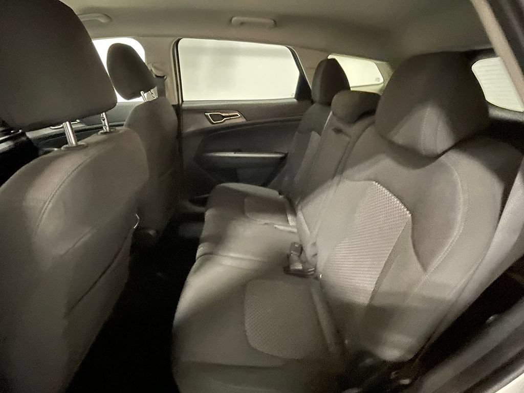 Used 2023 Kia Sportage LX AWD/4WD image 16