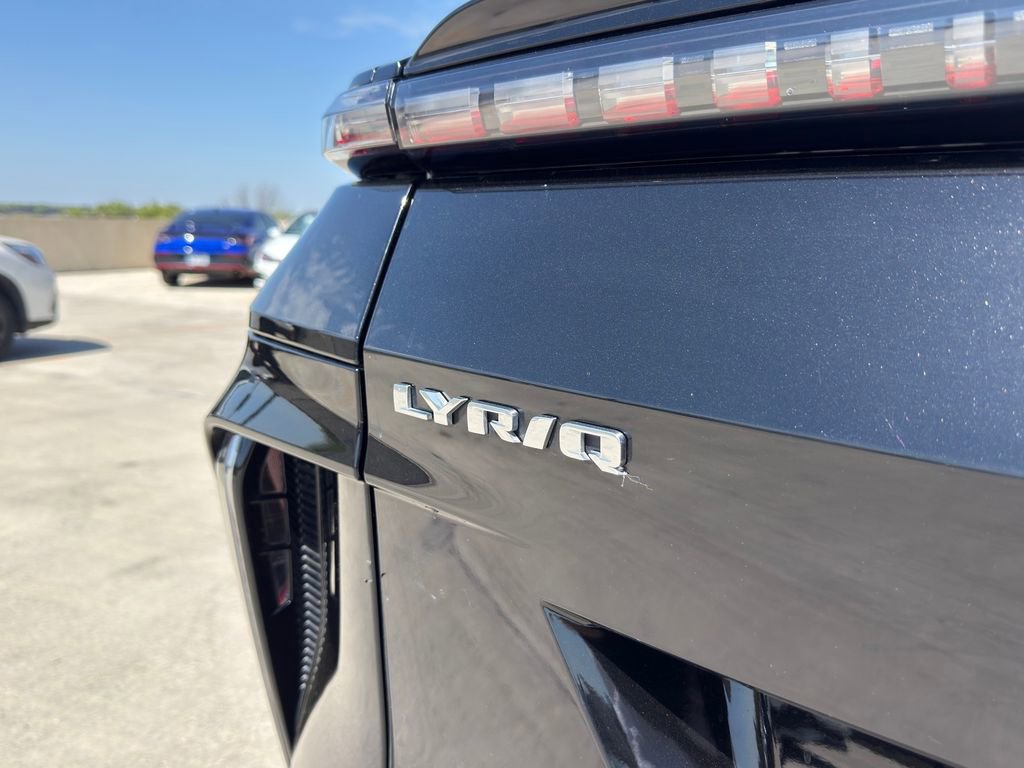 Used 2024 Cadillac Lyriq Sport image 10