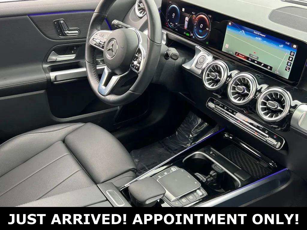 Used 2023 Mercedes-Benz EQB 350 4MATIC SUV image 6