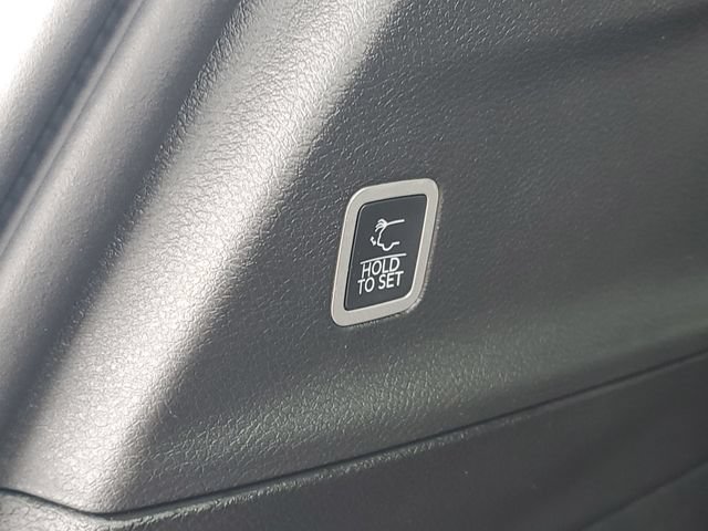 New 2027 Chrysler Pacifica Select AWD/4WD image 9