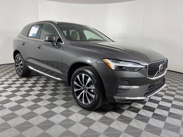 Used 2023 Volvo XC60 B5 Plus w/ Protection Package Premier FWD image 2