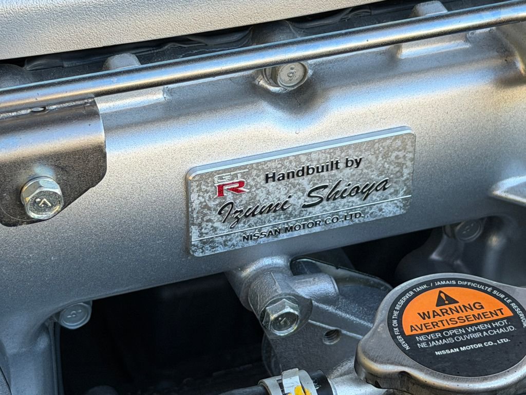 Used 2015 Nissan GT-R Black Edition image 11