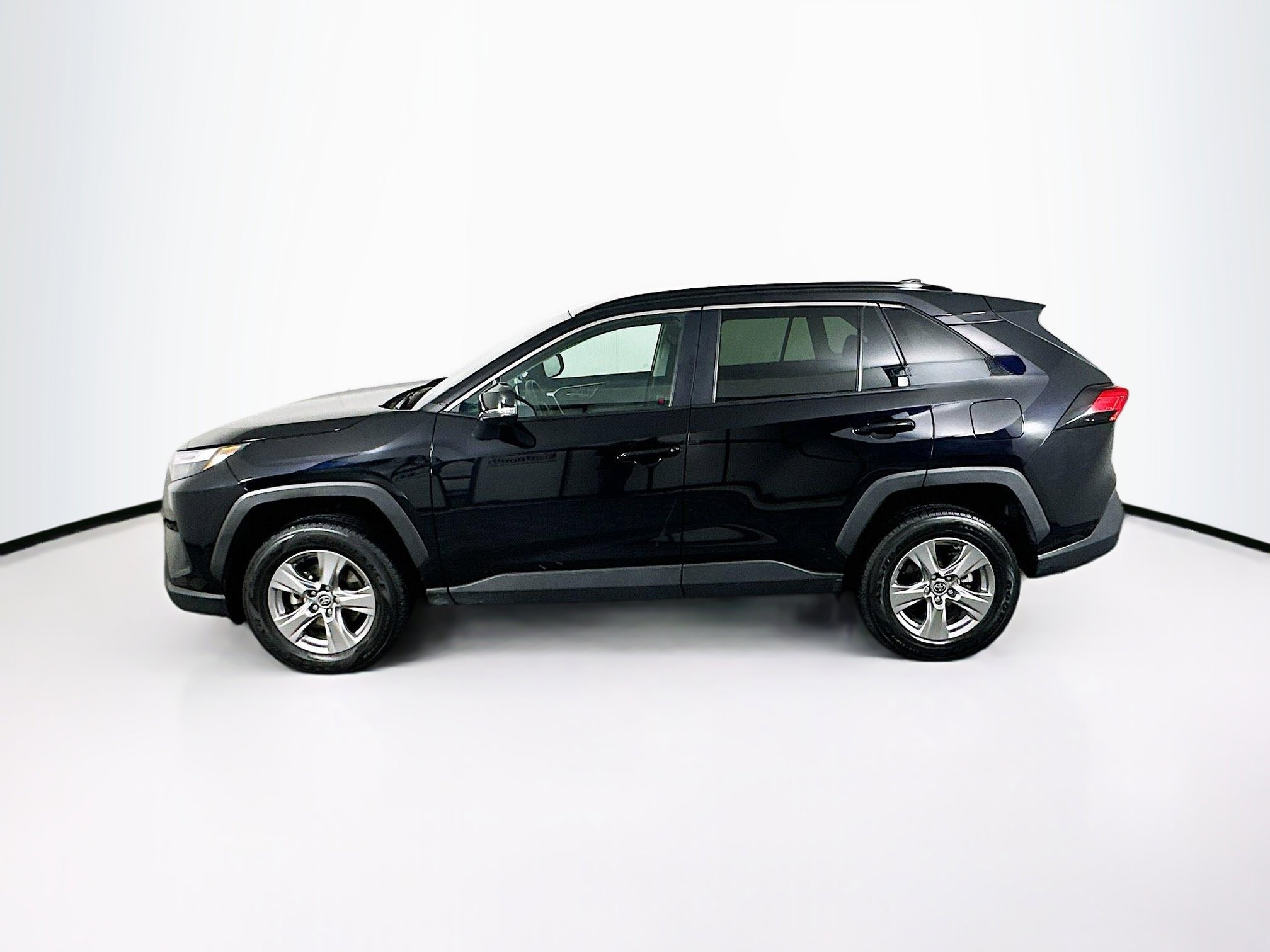 Used 2024 Toyota RAV4 XLE image 4