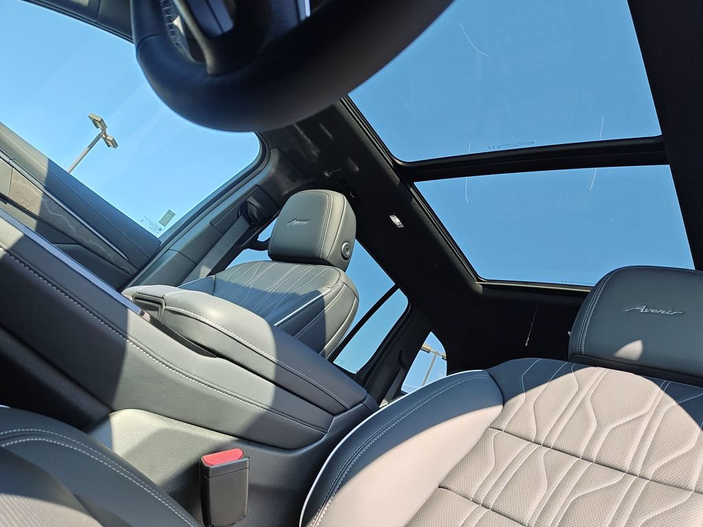 New 2026 Buick Enclave Avenir w/ Super Cruise Package AWD/4WD image 25