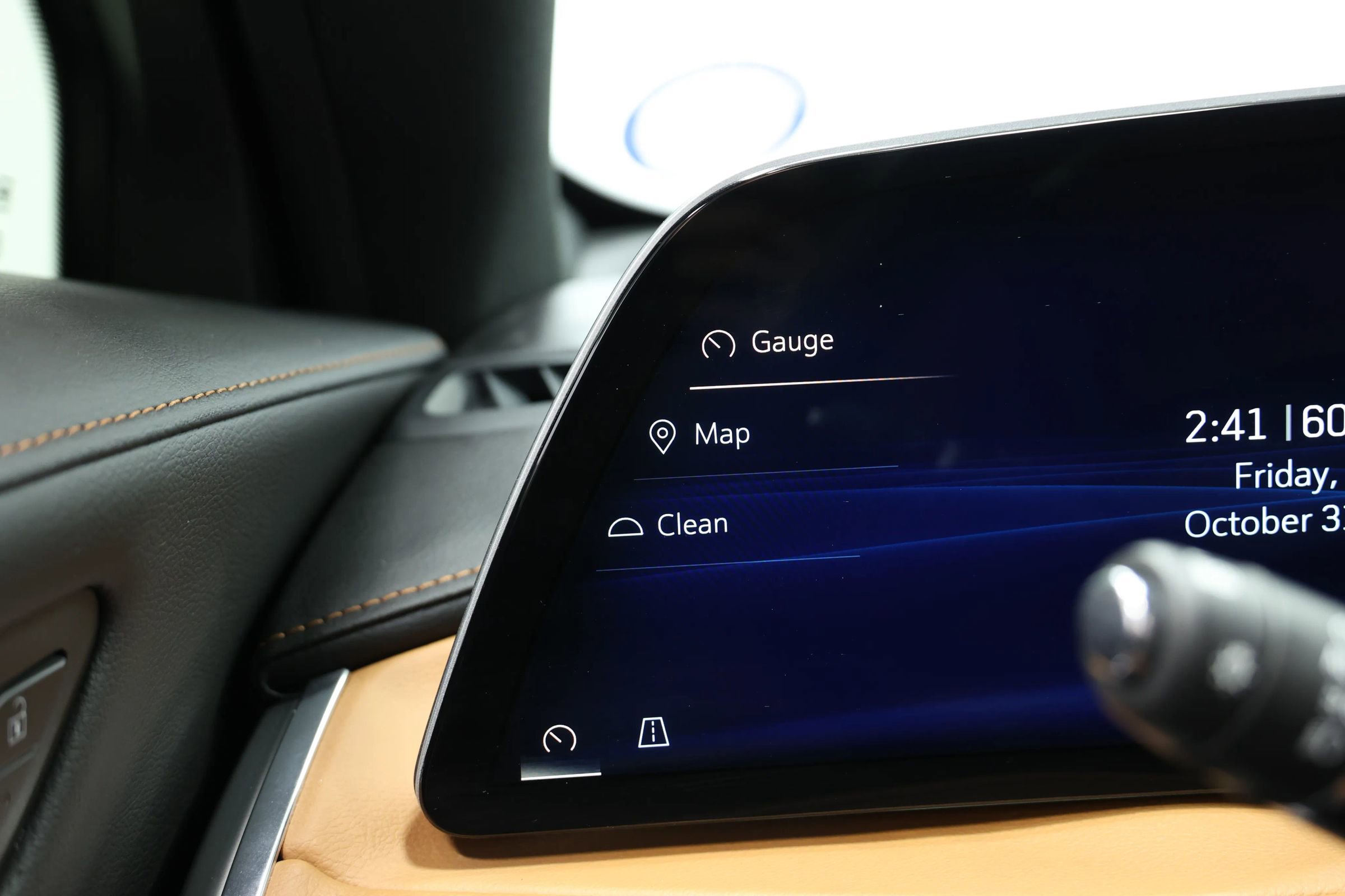 Used 2024 Cadillac XT4 Premium Luxury image 18