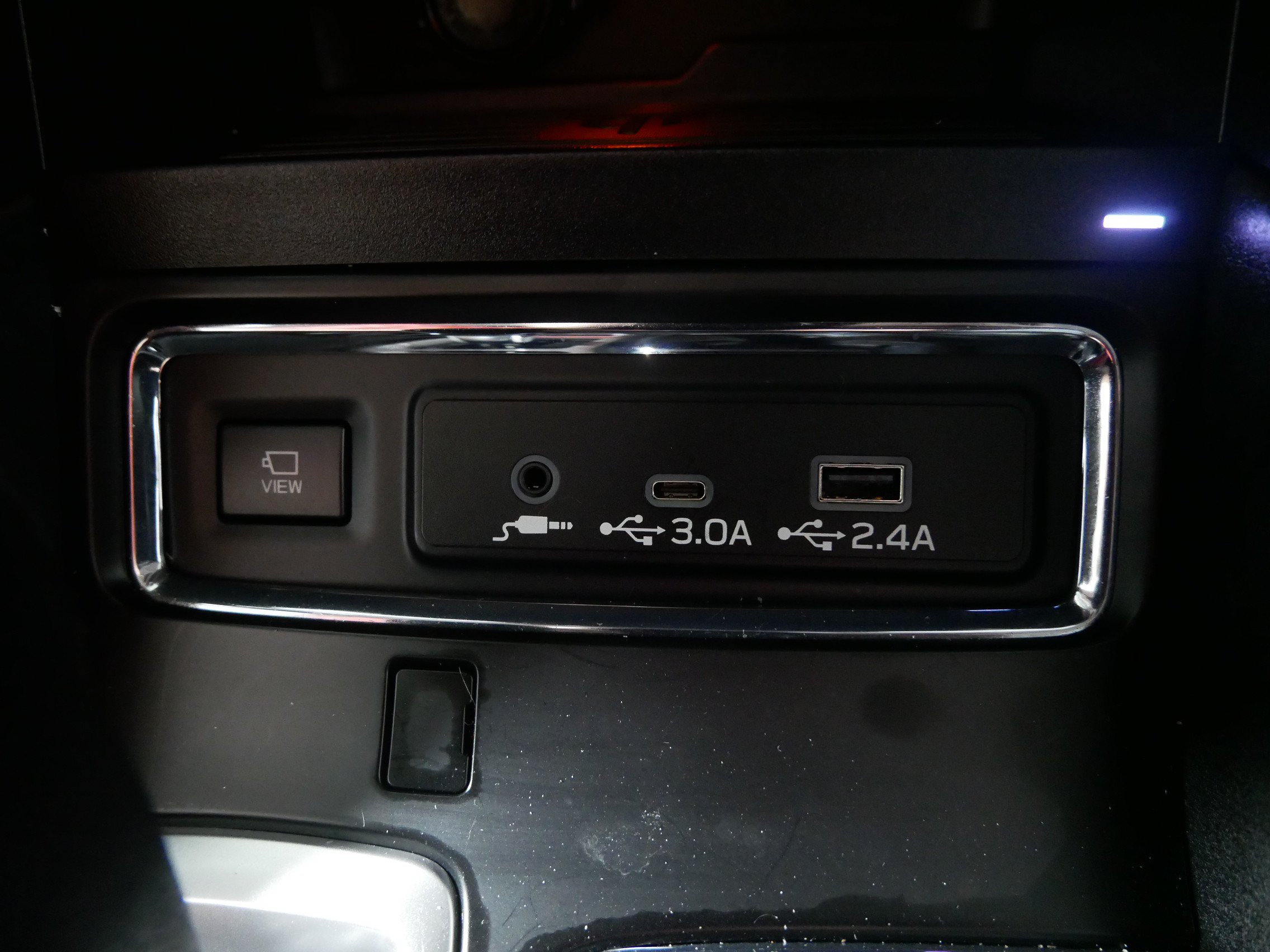 Used 2023 Subaru Ascent Limited w/ Technology Package AWD/4WD image 30