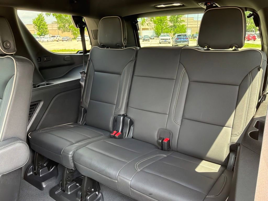 Used 2026 Chevrolet Tahoe Premier AWD/4WD image 21