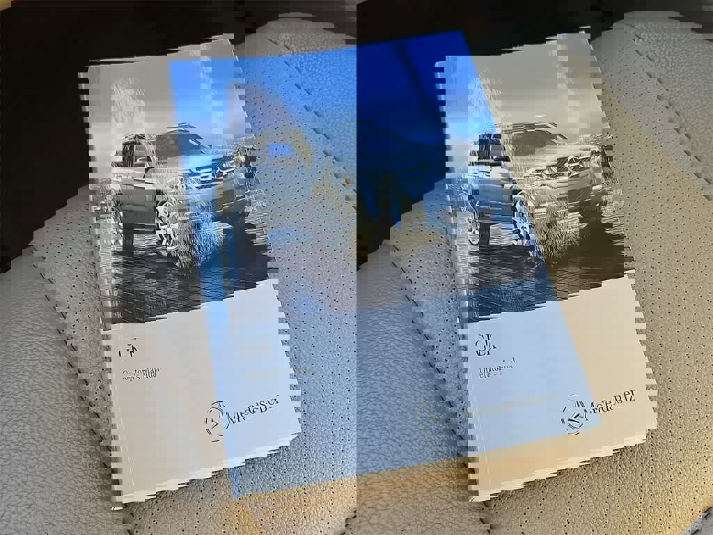 Used 2011 Mercedes-Benz GLK 350 2WD image 24