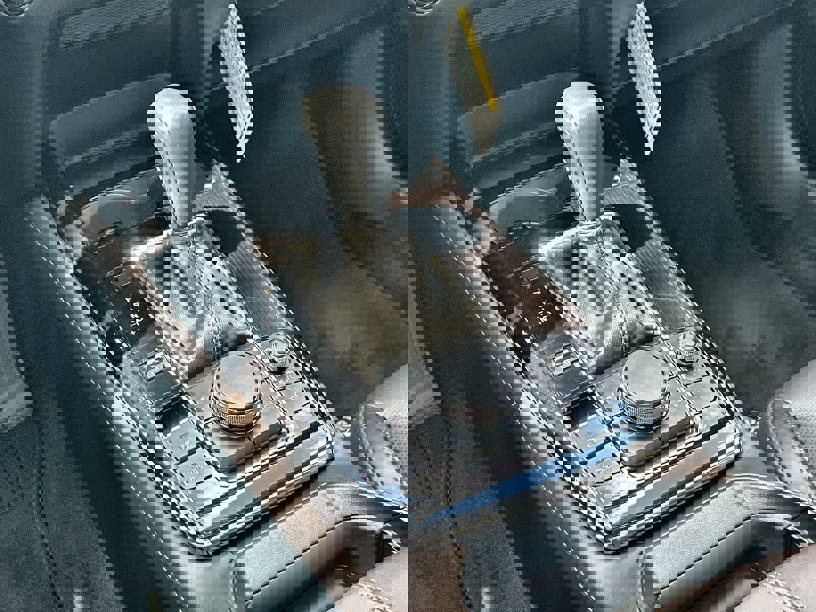 Used 2025 MAZDA CX-30 AWD 2.5 S w/ Premium Package image 23