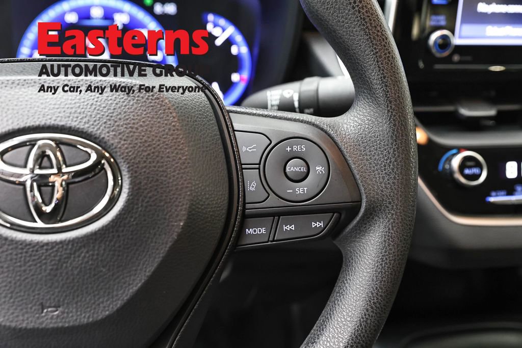 Used 2021 Toyota Corolla LE w/ Carpet Mat Package (TMS) image 16