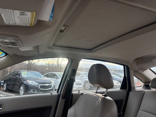 Used 2011 Ford Focus SEL w/ 301A Rapid Spec Order Code image 16