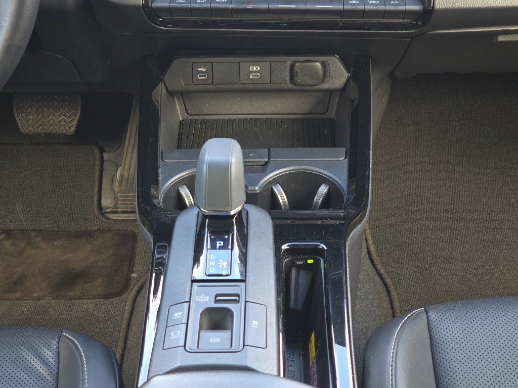 Used 2023 Toyota Prius XLE image 24