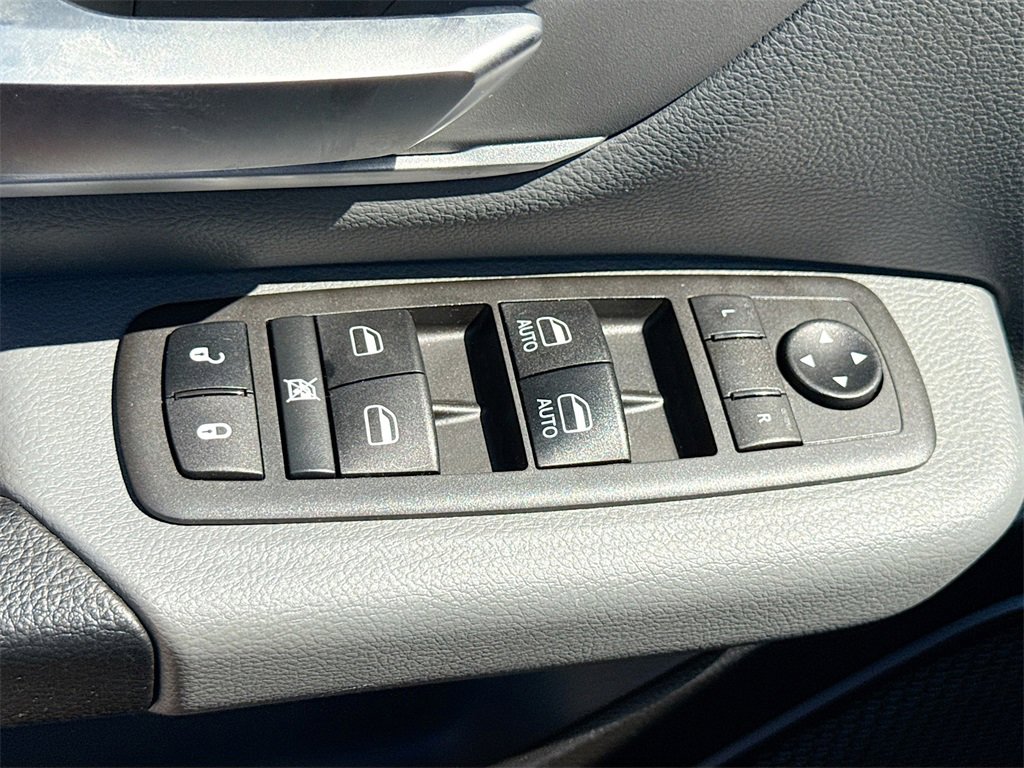 Used 2021 RAM 1500 Big Horn image 17