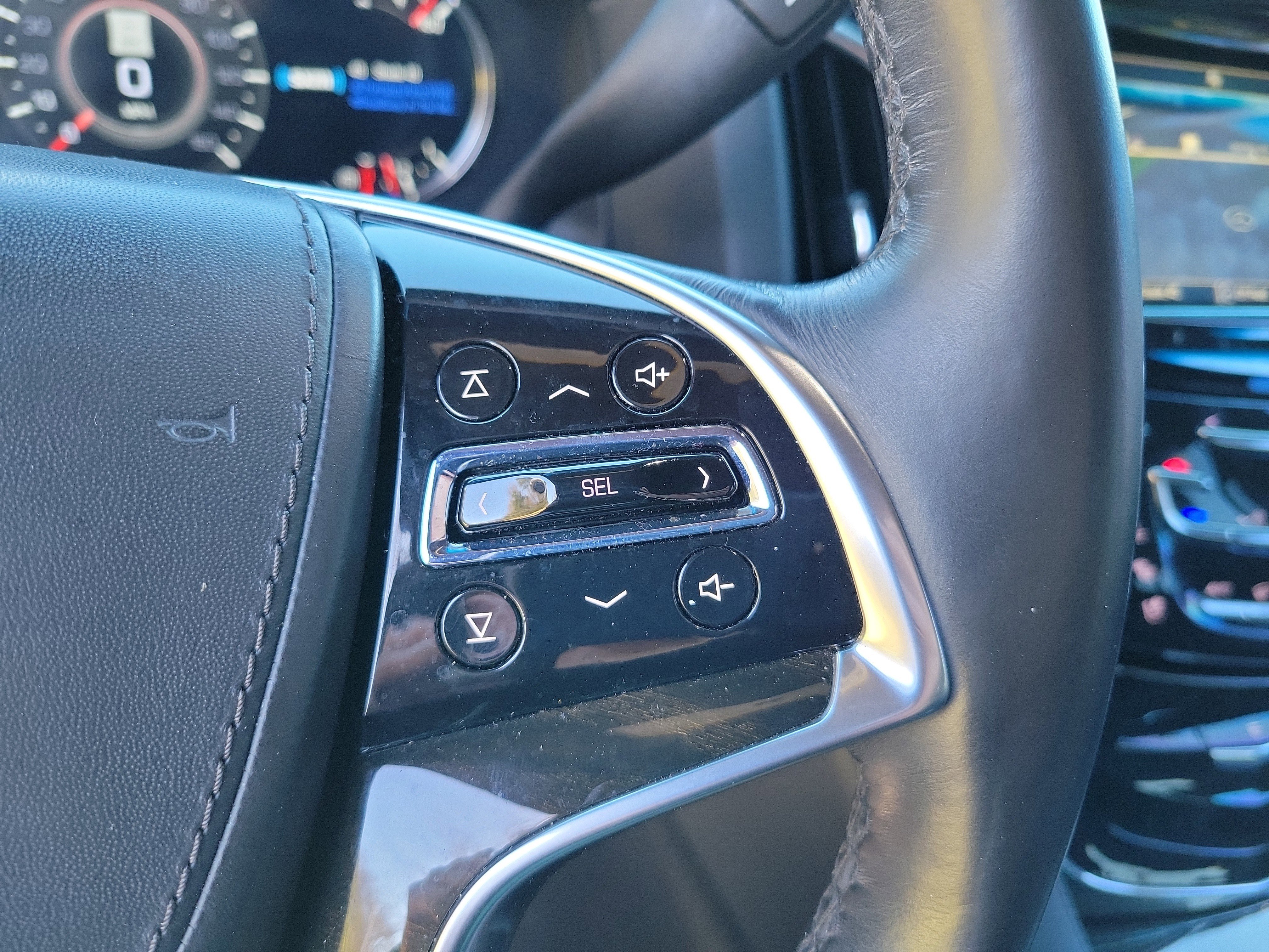 Used 2018 Cadillac Escalade ESV Platinum image 19