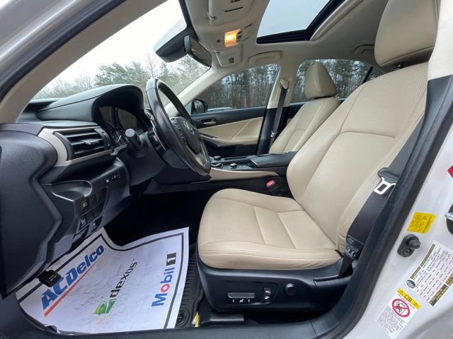 Used 2018 Lexus IS 300 AWD image 16