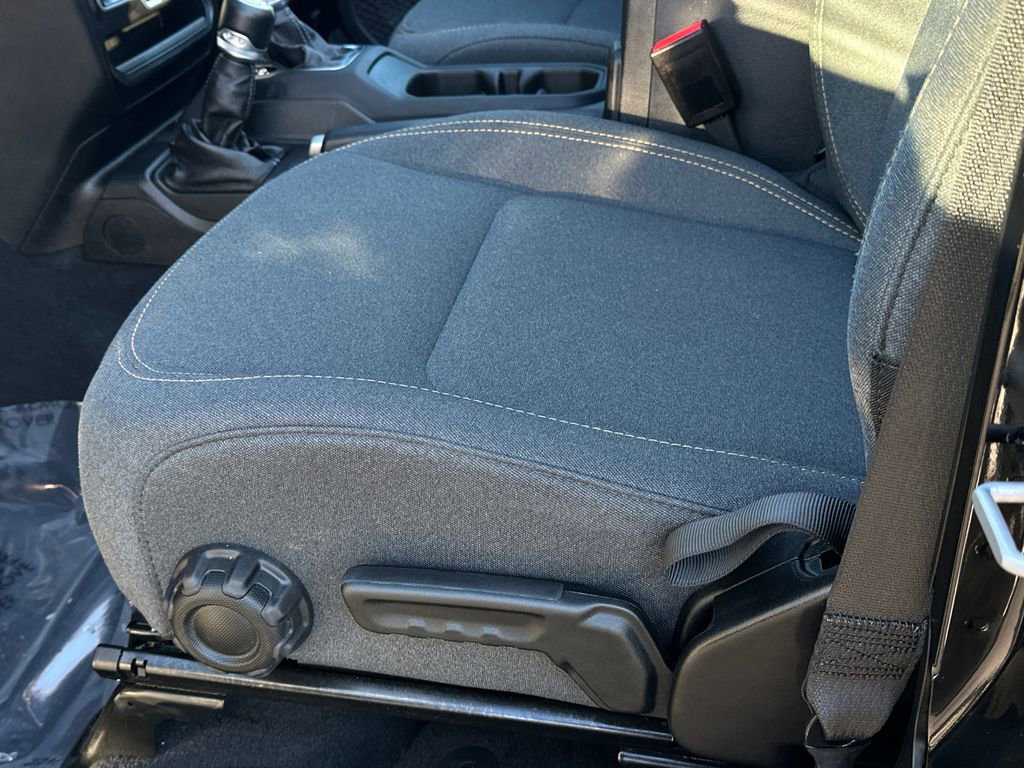 Used 2025 Jeep Wrangler Unlimited Sahara w/ Safety Group image 18