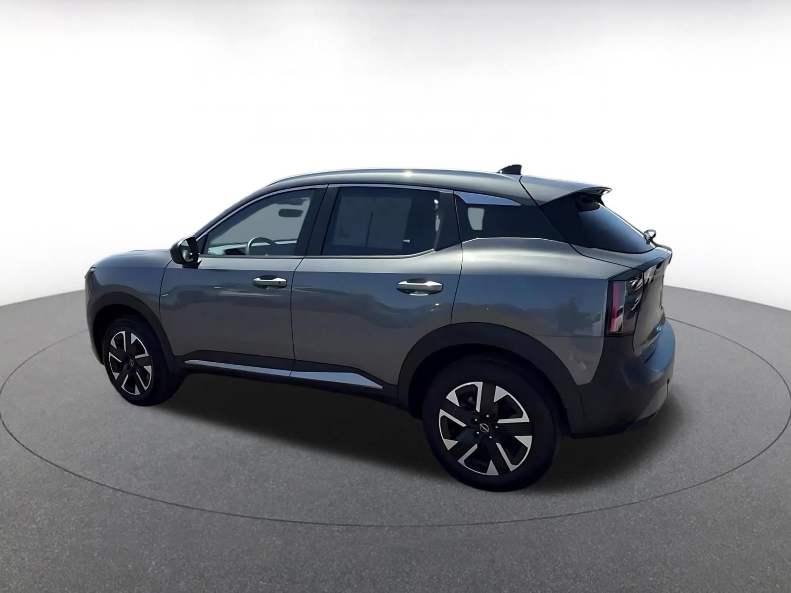Used 2026 Nissan Kicks SV w/ Cold Weather Package AWD/4WD image 10