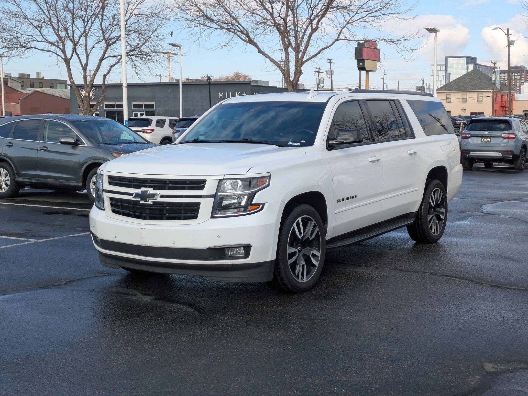 Used 2020 Chevrolet Suburban Premier image 10
