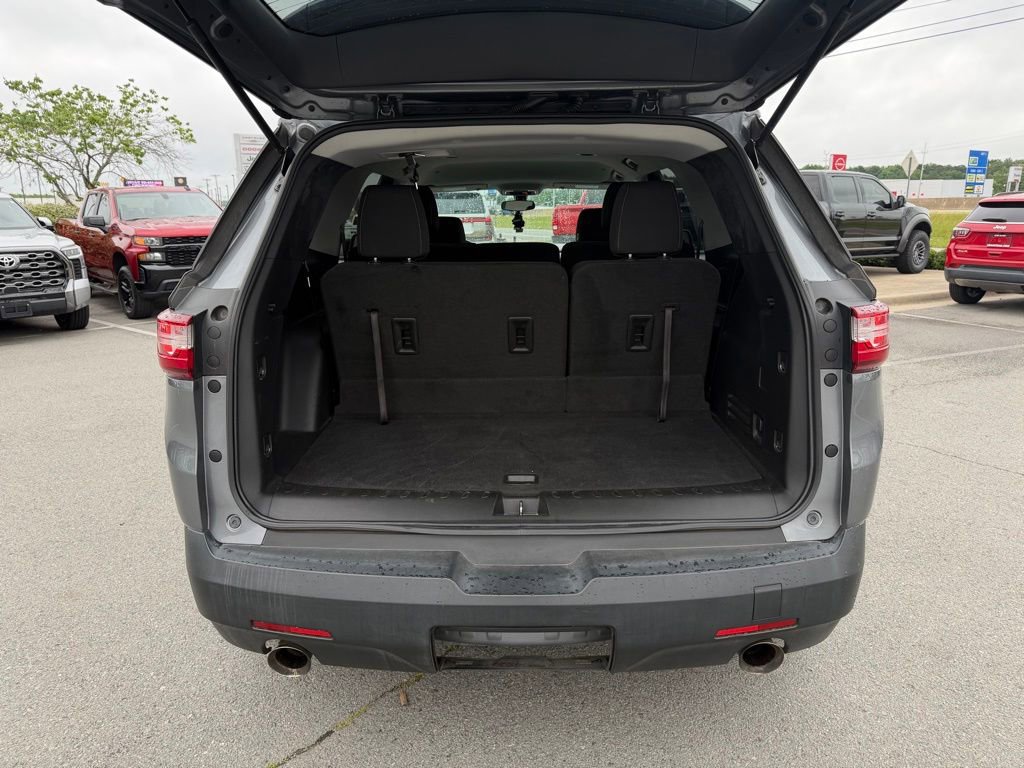 Used 2021 Chevrolet Traverse LS FWD image 32