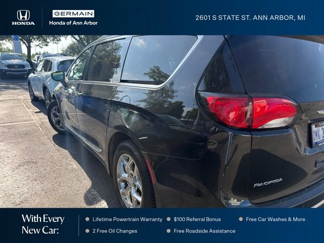 Used 2019 Chrysler Pacifica Limited FWD image 15