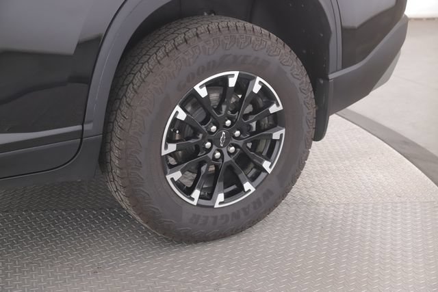 Used 2025 Chevrolet Traverse Z71 w/ LPO, Floor Liner Package AWD/4WD image 14