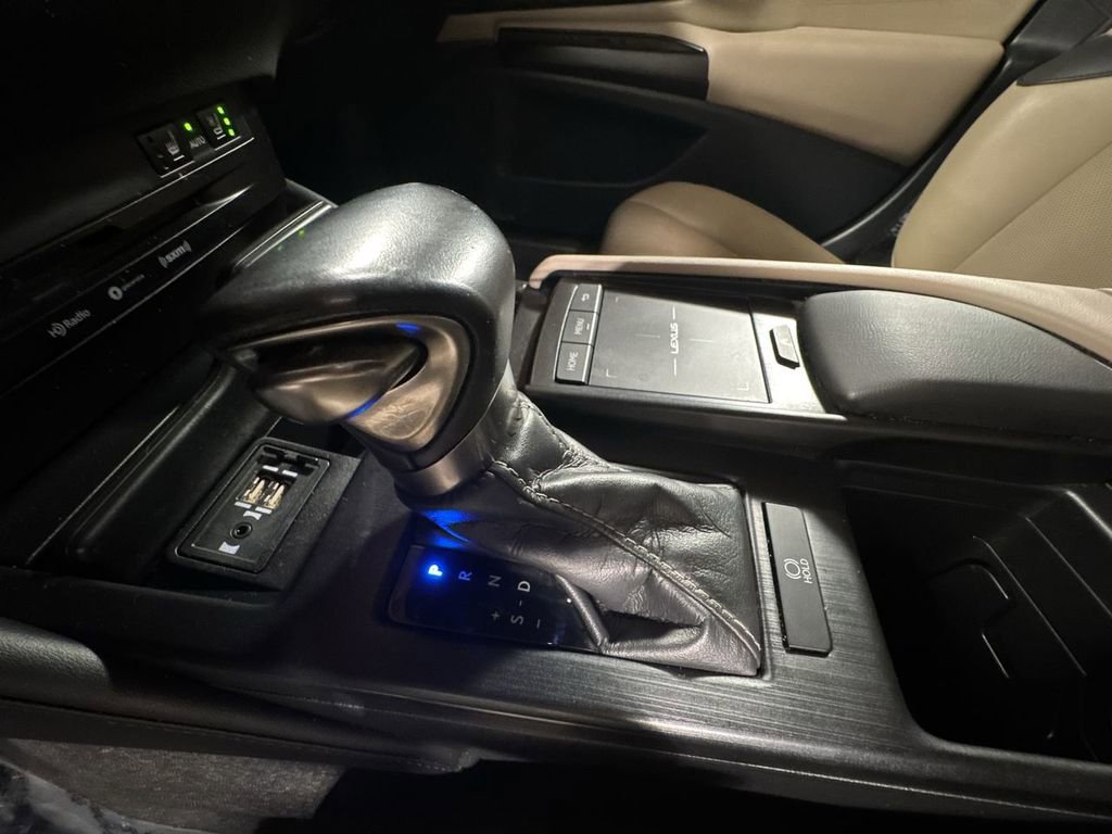 Used 2019 Lexus ES 350 w/ Premium Package image 27