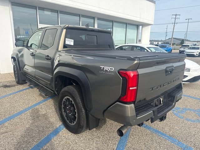 Used 2024 Toyota Tacoma TRD Off-Road w/ TRD Off Road Upgrade Package AWD/4WD image 6