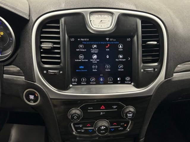 Used 2018 Chrysler 300 Touring w/ Chrome Appearance Package RWD image 19