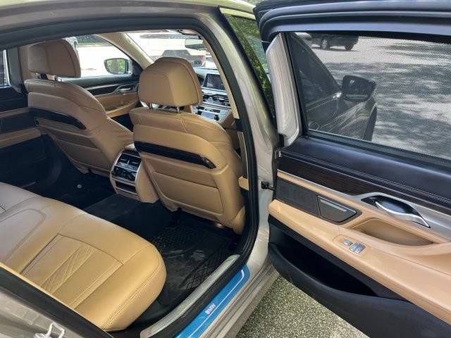 Used 2021 BMW 740i xDrive w/ Premium Package AWD/4WD image 12