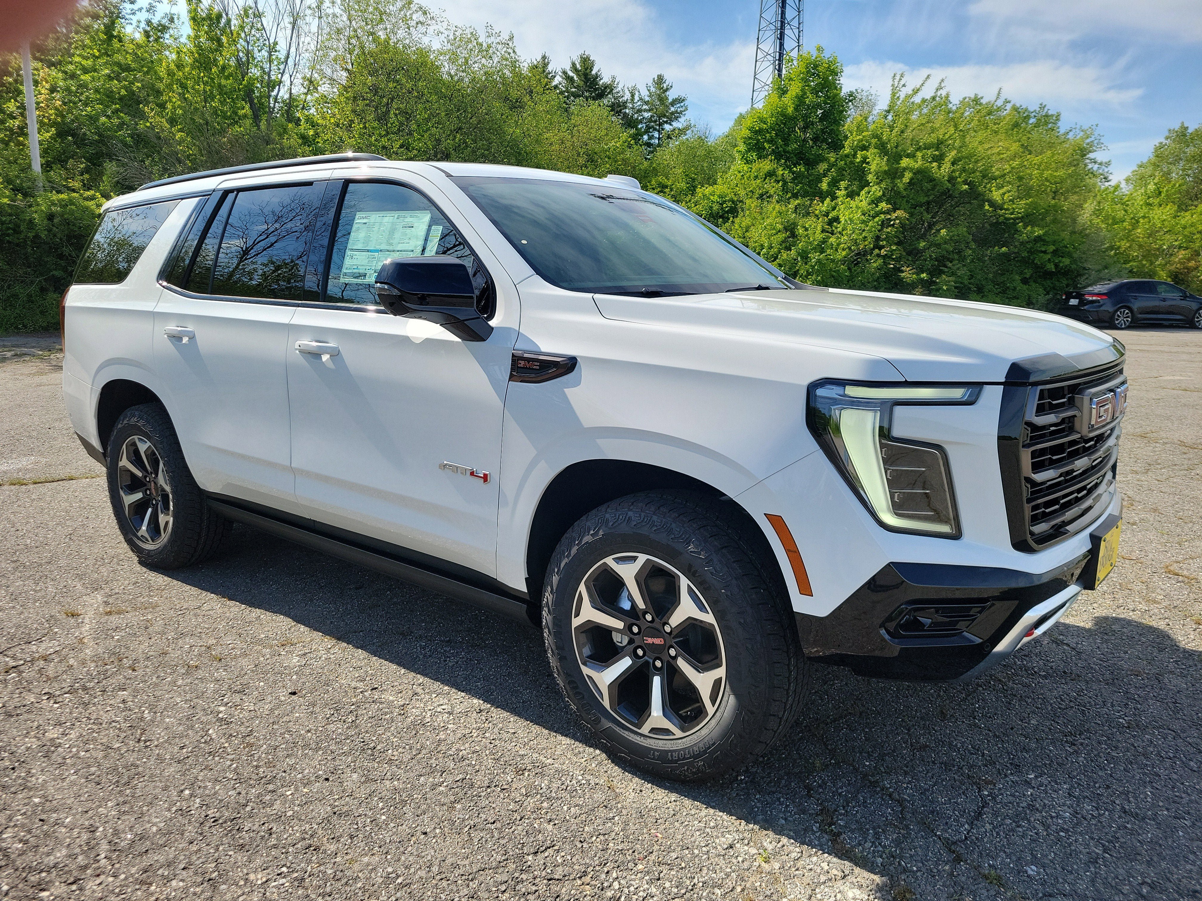 New 2026 GMC Yukon AT4 Ultimate w/ LPO, Floor Liner Package AWD/4WD image 9