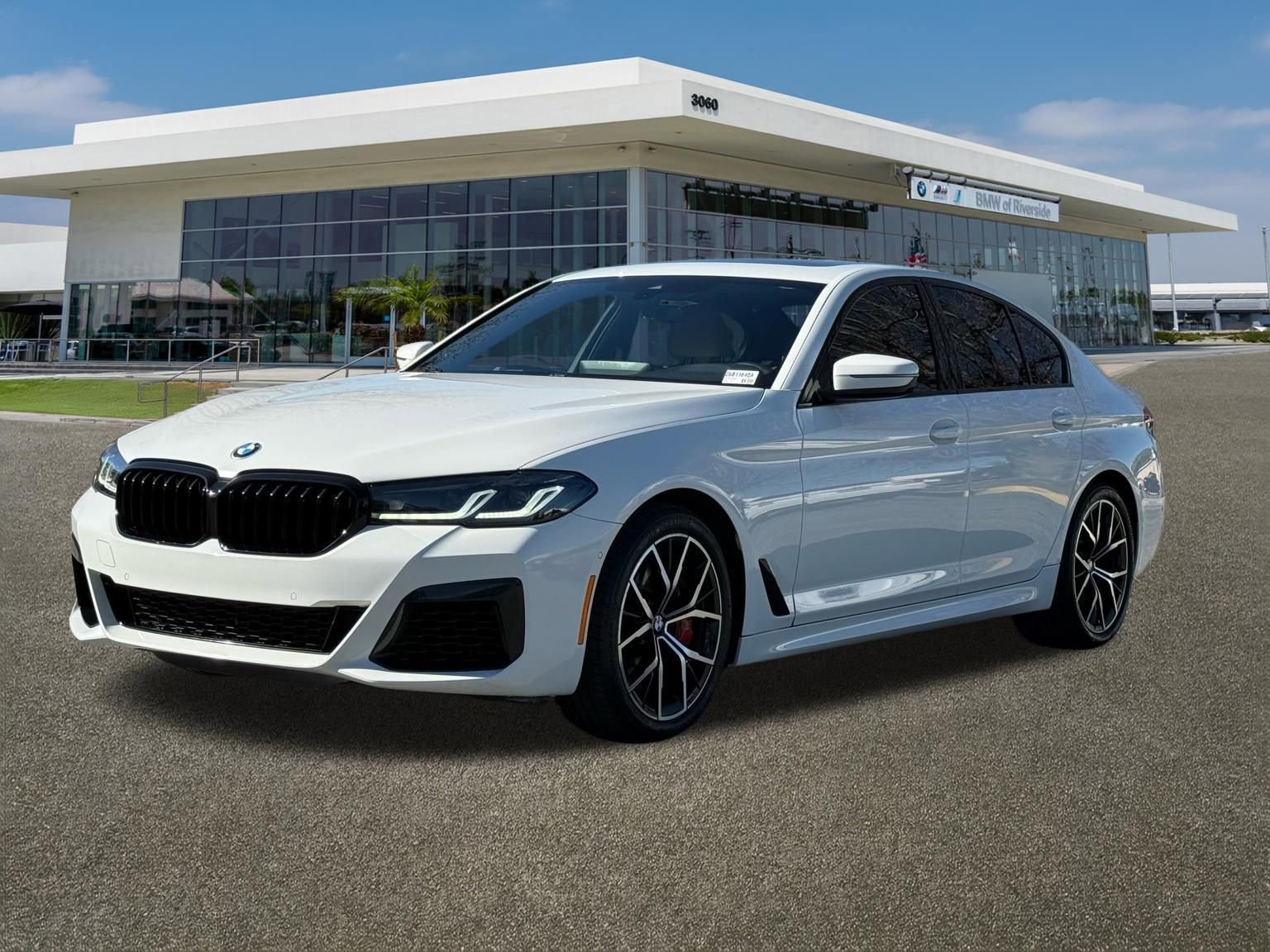 Used 2023 BMW 540i w/ M Sport Package image 4