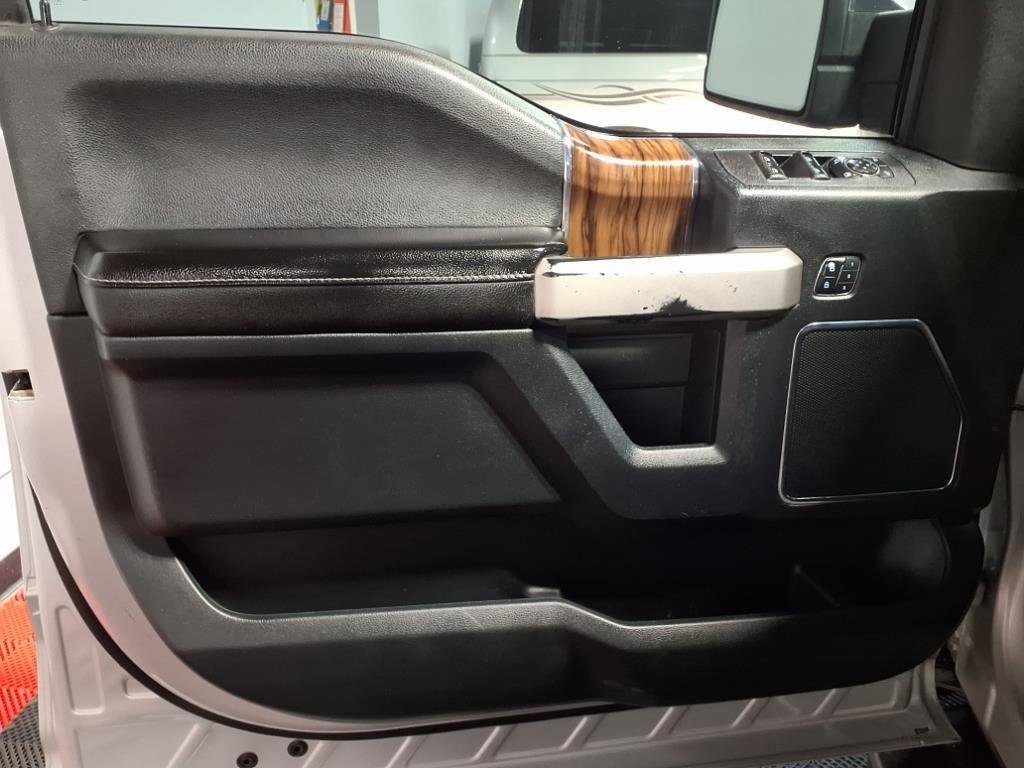 Used 2019 Ford F150 Lariat image 16