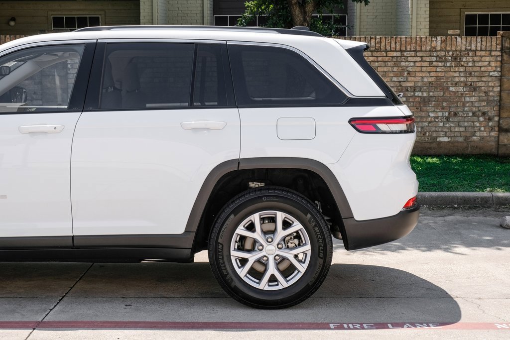Used 2022 Jeep Grand Cherokee Limited image 22