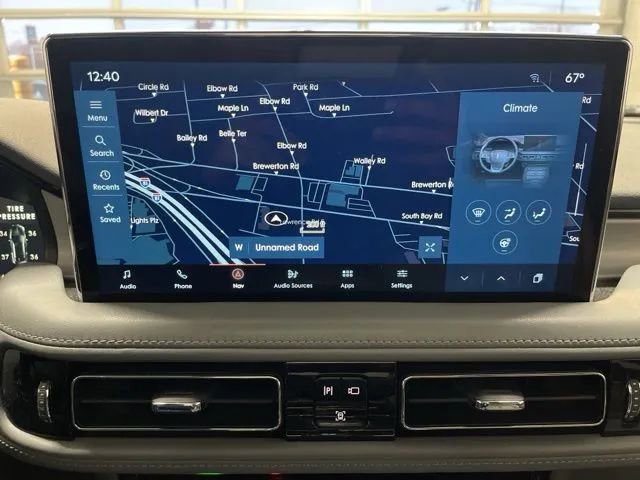 Used 2022 Lincoln Nautilus Reserve image 25