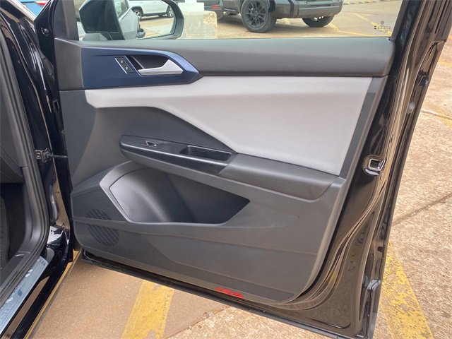 Used 2023 Volkswagen Taos SE image 10