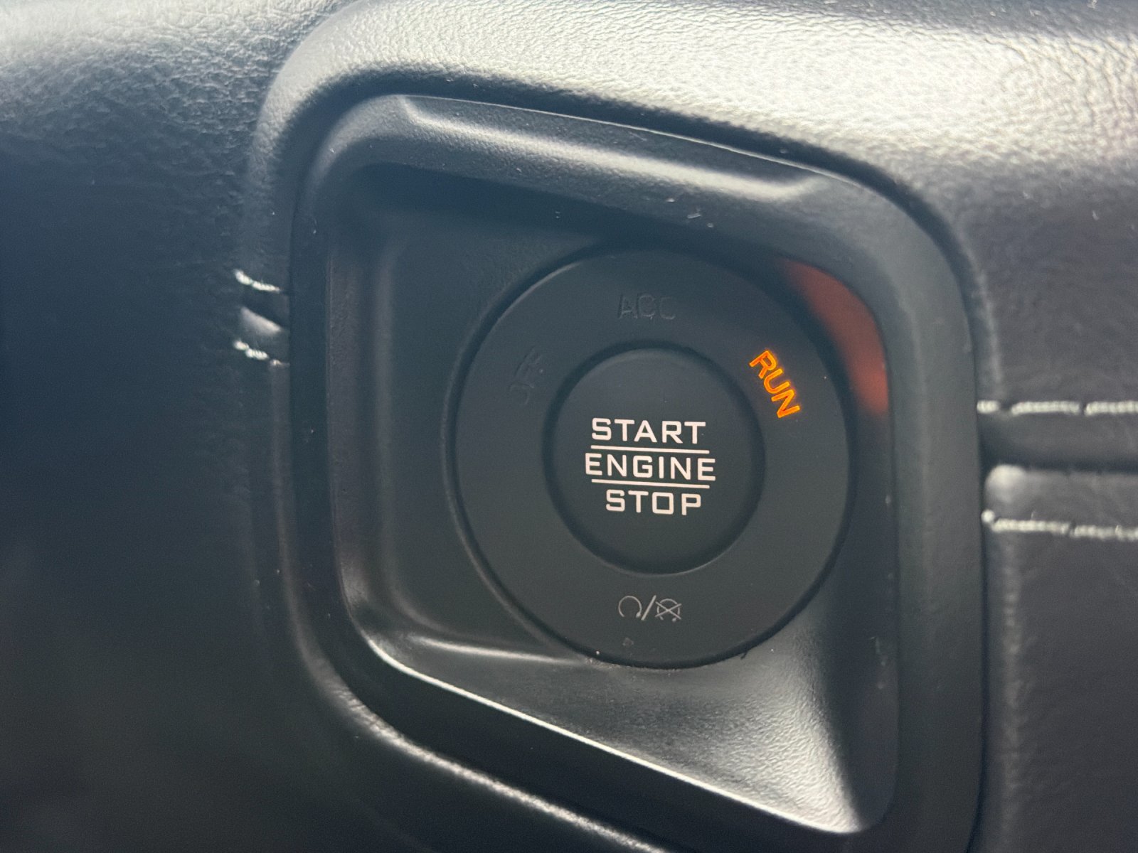 Used 2025 Jeep Wrangler Unlimited Rubicon AWD/4WD image 26
