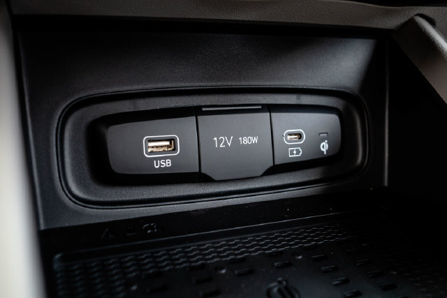 New 2026 Hyundai Venue SEL FWD image 26