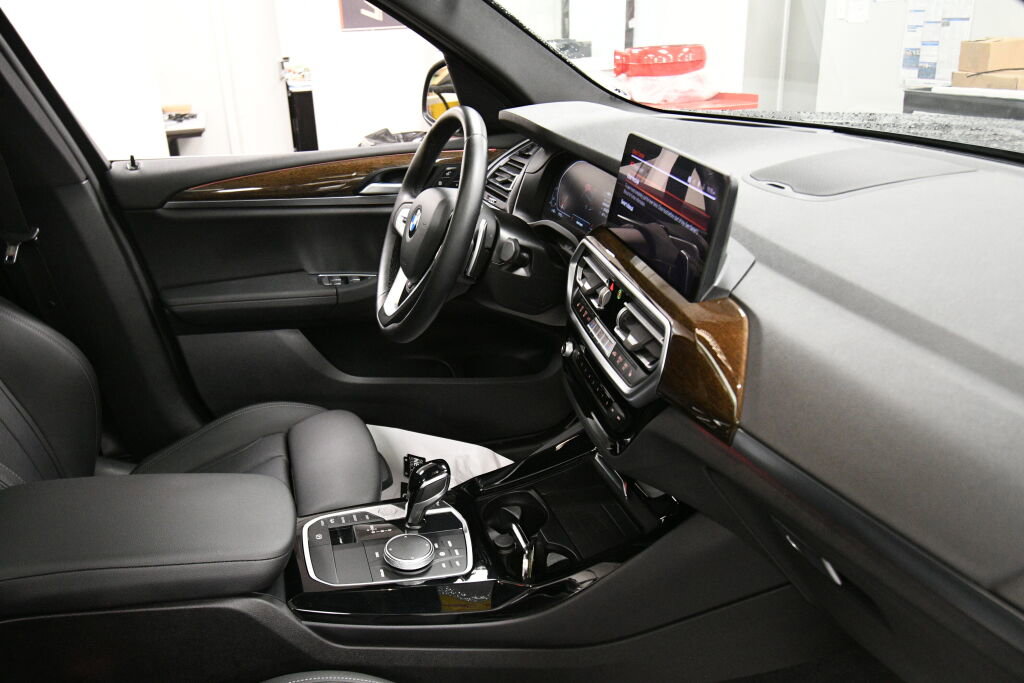 Used 2024 BMW X3 xDrive30i w/ Premium Package w/ZPA image 32