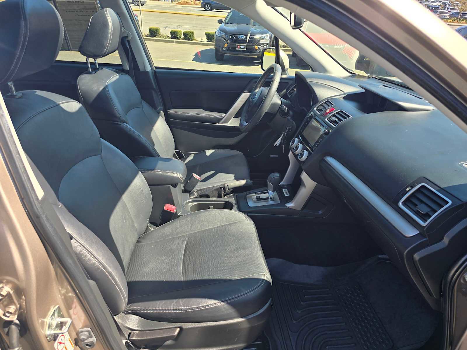 Used 2016 Subaru Forester 2.5i Limited AWD/4WD image 11