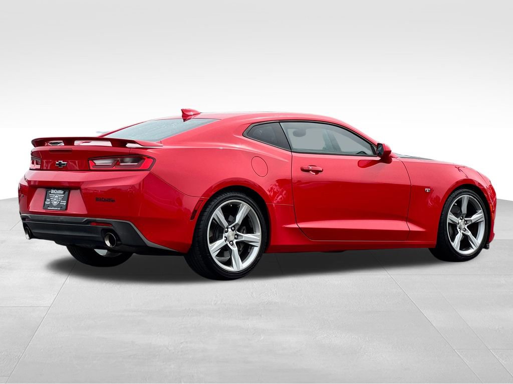 Used 2018 Chevrolet Camaro SS RWD image 7